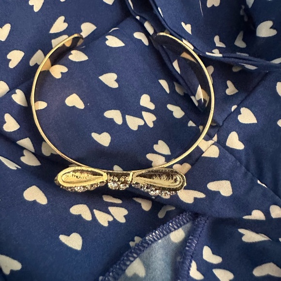 Bow Cuff Bracelet Goldtone - Picture 4 of 5